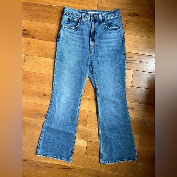 Levi’s 70s High Rise Flare Jeans size 28 in Sonoma Walks - Picture 2 of 5